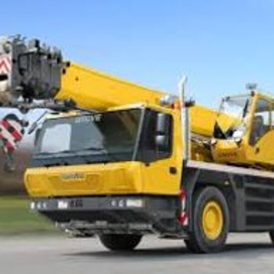 Grove GMK 2035 in gelb von Bott Abschleppdienst